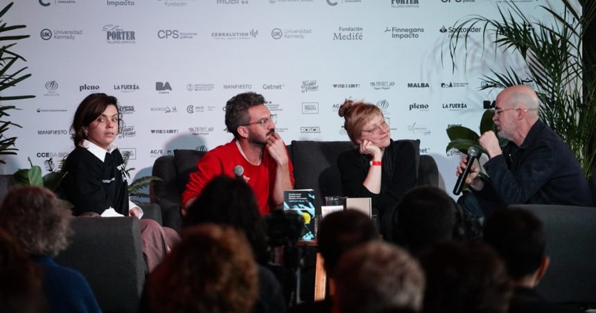 tres-escritores-y-una-pregunta-clave-en-la-feria-de-editores:-¿se-puede-aprender-a-escuchar?