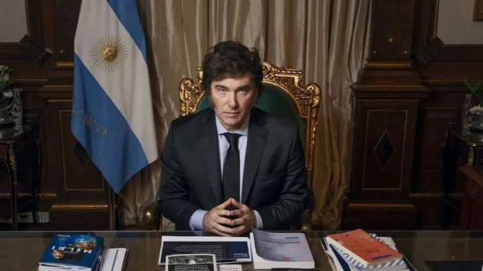 milei,-listo-para-‘atajar’-corridas:-posteo-que-“argentina-tendra-entre-us$-60-y-70-mil-millones”