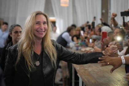 karina-milei-vuelve-al-centro-de-la-escena:-reune-a-los-legisladores-bonaerenses-y-acelera-el-armado-para-2027
