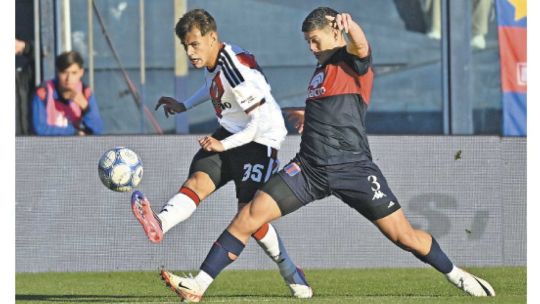 sin-puntos-y-sin-goles,-river-sufre-y-coudet-sigue-en-la-cuerda-floja