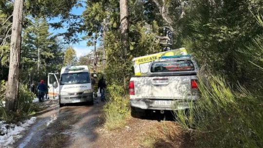 bariloche:-un-auto-derrapo-por-el-hielo,-cayo-al-lago-nahuel-huapi-y-murio-una-nena-de-tres-anos