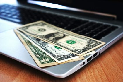a-stable-dollar-isn’t-enough:-milei’s-pressing-economic-problems