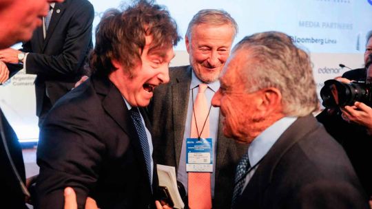 aeropuertos:-el-“empleado-fallado”-debe-tomar-una-decision-crucial-sobre-eurnekian-y-sus-negocios