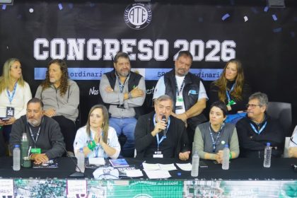 endeudamiento,-doble-empleo-y-deterioro-de-la-salud-mental:-el-duro-diagnostico-de-una-encuesta-de-ate-sobre-los-trabajadores-estatales