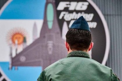 guardias-de-los-cielos-y-guardianes-de-la-patria:-el-rol-integral-de-la-fuerza-aerea-argentina-a-lo-largo-de-su-historia