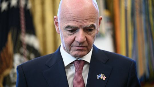 infantino-en-el-banquillo:-una-carta-de-la-uefa,-la-afc-y-la-concacaf-acusa-a-la-fifa-de-“engano”