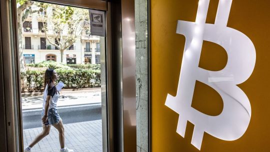 el-estado-ahorra-en-bitcoin-y-disena-el-dinero-que-no-podes-controlar
