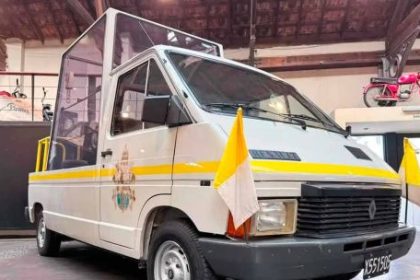 donde-se-exhibe-el-papamovil-que-utilizo-el-papa-juan-pablo-ii-cuando-vino-a-argentina