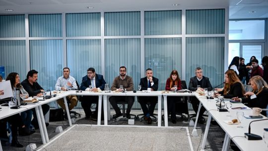 cordoba-cambia-las-reglas-de-convivencia:-jurados-vecinales,-limites-a-los-algoritmos-y-una-nueva-fiscalia-municipal