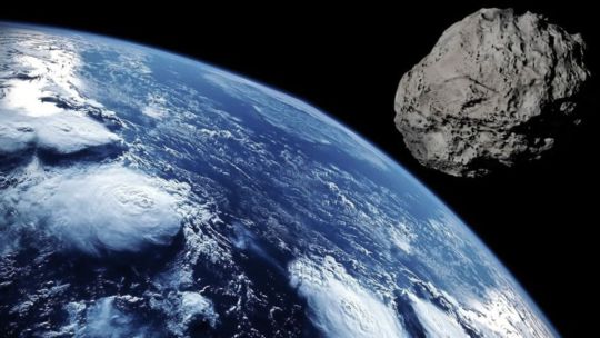 alerta-por-asteroides-cerca-de-la-tierra:-que-dice-la-nasa-y-cual-es-el-peligro-real