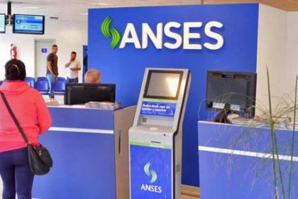 cronograma-de-la-anses-para-el-martes-11-de-agosto:-quienes-cobran-jubilaciones,-aue-y-prestaciones-de-pago-unico