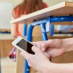 rio-negro-regula-el-celular-y-la-ia-ante-el-impacto-de-la-tecnologia-en-las-aulas