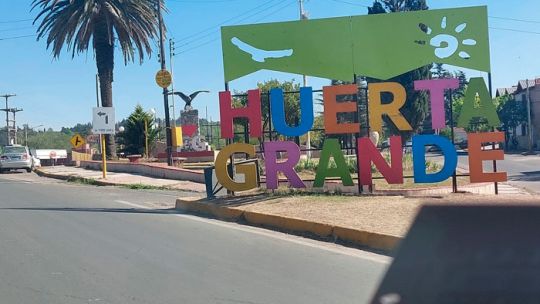 turismo-en-crisis:-huerta-grande-bajo-las-tasas-a-hoteleros-y-el-intendente-apunto-a-la-caida-de-la-coparticipacion