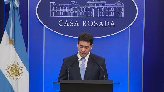 conferencia-de-prensa-del-vocero-adrian-ravier