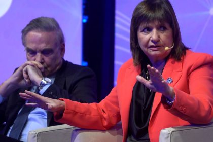 patricia-bullrich-se-despego-del-comisario-que-participo-armado-y-sin-uniforme-de-un-operativo-en-el-congreso:-“ni-se-como-se-llama”