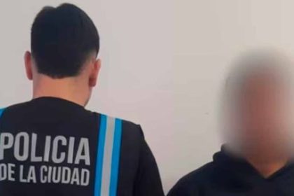 detuvieron-a-un-“viudo-negro”-que-citaba-mujeres-en-retiro:-les-hablaba-por-una-app,-las-ataba-y-les-robaba