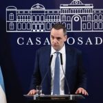 la-cronologia-del-escandalo-que-termino-con-la-renuncia-de-manuel-adorni