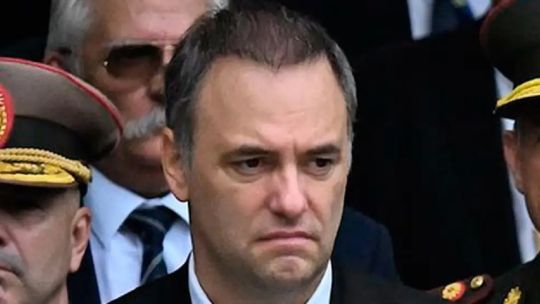 manuel-adorni-debera-justificar-frente-a-la-justicia-“un-incremento-patrimonial-que-paso-de-un-2.241%-nominal-y-415%-real”