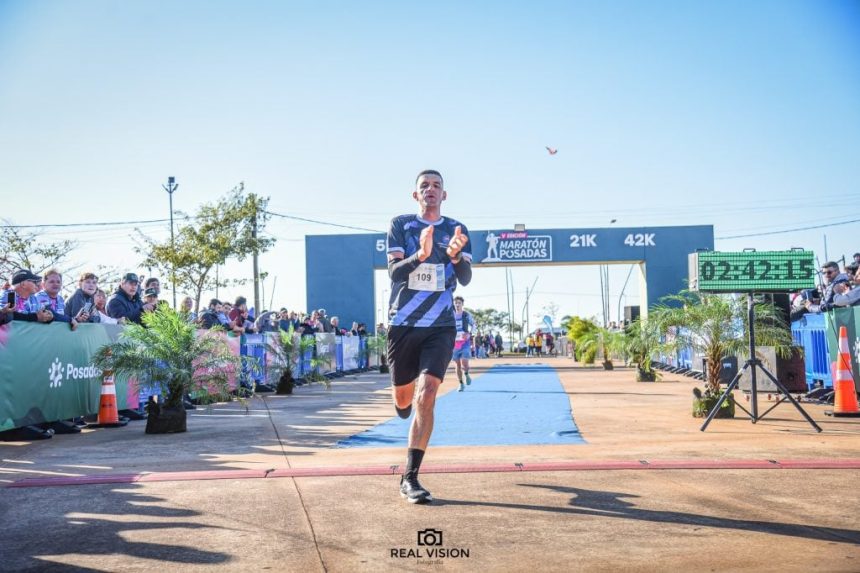 gabriel-saj-se-consagro-en-los-42k-de-la-maraton-posadas:-“me-sorprendio-hasta-a-mi-el-buen-estado-fisico-que-tenia”