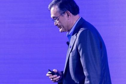 intel-recauda-us$-20.000-millones-en-venta-ampliada-de-acciones-para-impulsar-su-estrategia-de-ia