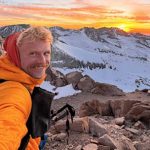 tragedia-en-sierra-nevada:-el-escalador-jake-whisenant-murio-al-caer-al-vacio-en-una-de-sus-expediciones