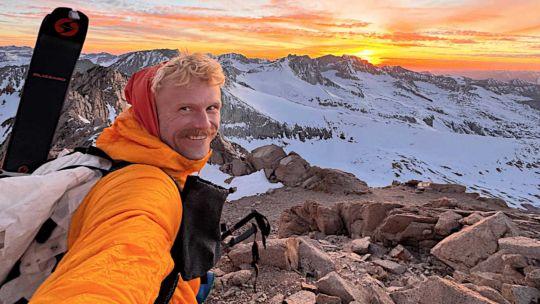 tragedia-en-sierra-nevada:-el-escalador-jake-whisenant-murio-al-caer-al-vacio-en-una-de-sus-expediciones