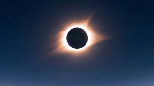 eclipse-solar-del-12-de-agosto:-diferencias-entre-uno-total,-parcial-y-anular