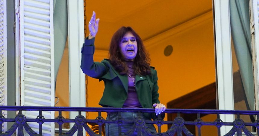 caso-vialidad:-la-justicia-ordeno-embargar-el-departamento-de-cristina-en-san-jose-1111