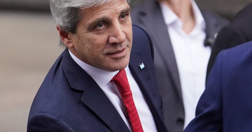 fondos-para-despidos:-el-gobierno-fijo-que-inversiones-podran-hacer-y-puso-un-limite-a-las-opciones-en-dolares