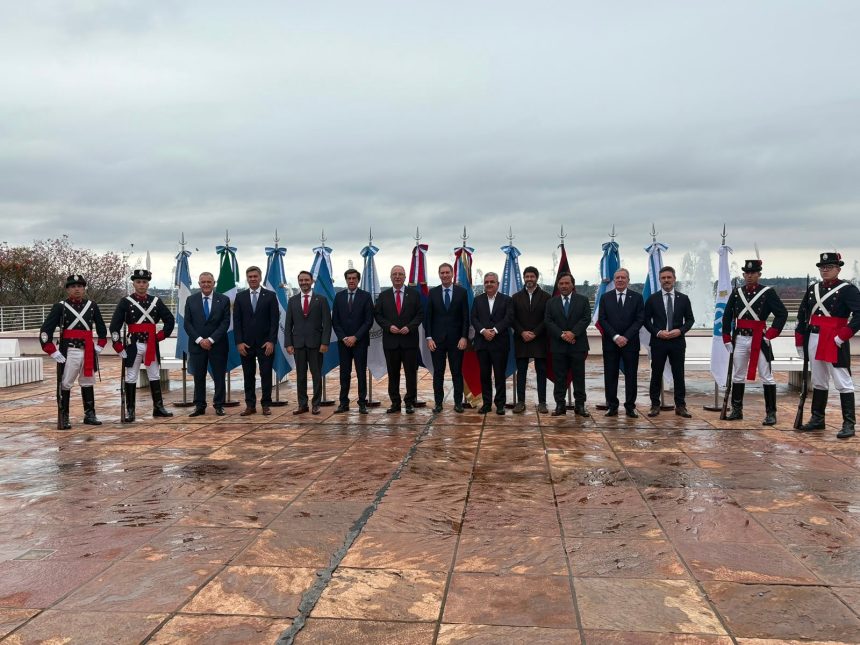 comenzo-en-misiones-la-24a-asamblea-del-norte-grande:-passalacqua-recibe-a-los-gobernadores-y-al-gobierno-nacional