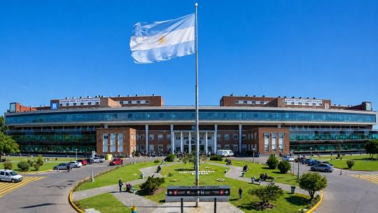 milei-limits-free-hospital-care-for-foreigners-in-argentina