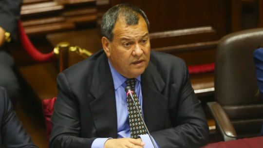 “peru-es-el-futuro-oscuro-de-argentina:-fujimori-padre-fue-bukele-en-seguridad-y-milei-en-economia”