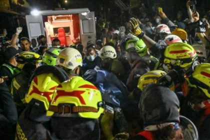 a-dos-dias-del-terremoto-en-colombia,-se-cuentan-216-muertos-y-hay-mas-de-4000-desaparecidos
