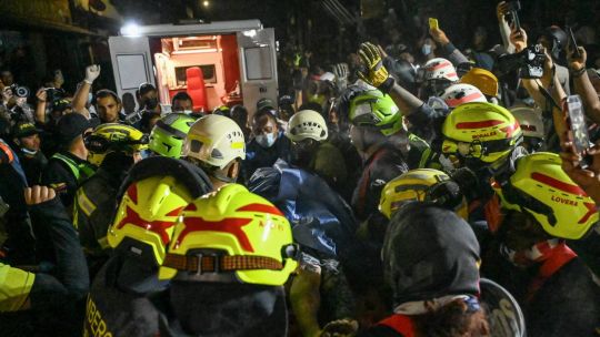 a-dos-dias-del-terremoto-en-colombia,-se-cuentan-216-muertos-y-hay-mas-de-4000-desaparecidos