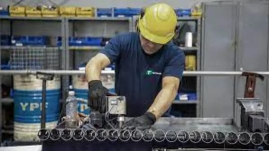 pymes:-empresarios-advierten-por-una-mayor-contraccion-de-la-economia-real