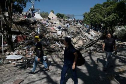 terremoto-en-colombia:-la-ayuda-enfrenta-rutas-bloqueadas-y-ocho-aeropuertos-afectados