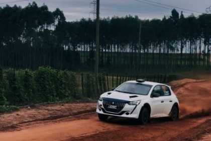 rumbo-al-rally-mundial-de-paraguay:-tomas-y-pernigotti-probaron-el-peugeot-208-y-definen-la-puesta-a-punto