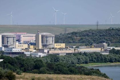la-roumanie-procede-a-larret-complet-de-lunique-centrale-nucleaire-du-pays-a-cause-du-faible-debit-du-danube
