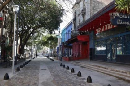 asi-quedo-la-historica-calle-necochea-de-la-boca:-renovaron-el-corredor-del-tango-y-las-cantinas