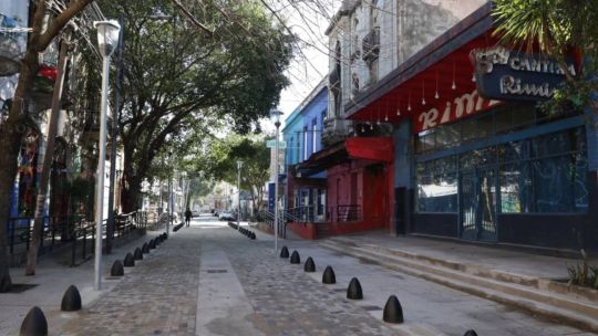 asi-quedo-la-historica-calle-necochea-de-la-boca:-renovaron-el-corredor-del-tango-y-las-cantinas
