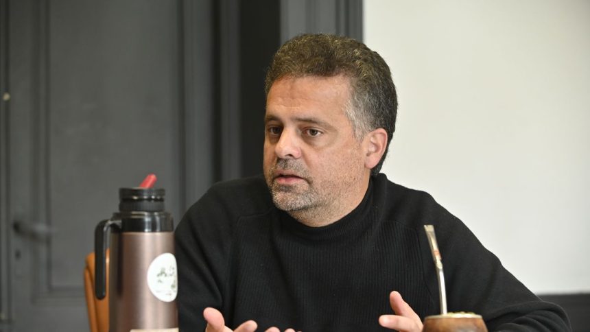 secretario-general-del-partido-socialista:-“no-espero-cambios-estructurales-en-el-gobierno”-de-orsi,-pero-van-a-ser-“muy-significativos-para-la-gente”