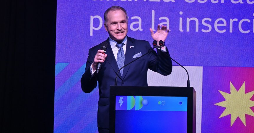 huawei-le-respondio-al-embajador-de-estados-unidos-que-acuso-a-la-empresa-de-compartir-sus-datos-con-el-partido-comunista-chino