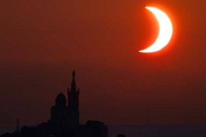 cuando-seran-los-proximos-eclipses-solares:-las-fechas-clave-tras-el-fenomeno-de-agosto