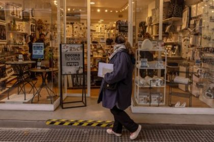 argentina’s-inflation-edged-up-last-month-on-winter-holidays