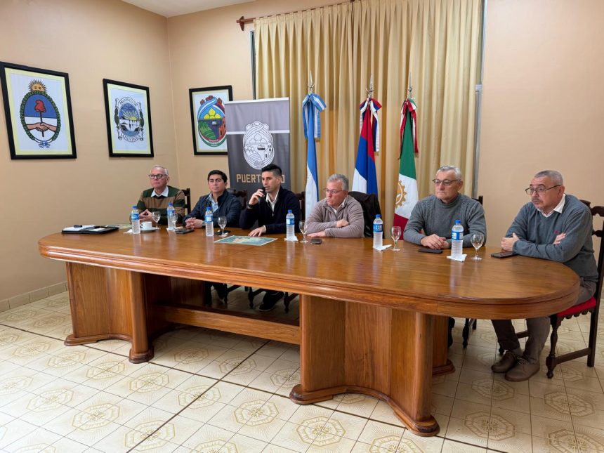 intendentes-de-seis-localidades-misioneras-conforman-un-consorcio-vial-con-eje-en-las-mejoras-y-el-mantenimiento-de-los-caminos-terrados