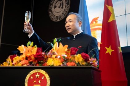 la-embajada-china-le-respondio-a-peter-lamelas:-“lo-que-hace-la-parte-estadounidense-es-motivado-por-la-mentalidad-de-guerra-fria”