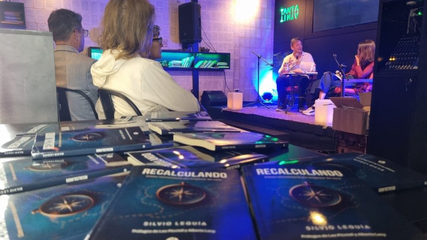 posadas-|-un-libro,-una-charla-y-muchas-preguntas:-silvio-leguia-presento-su-primer-libro-“recalculando”