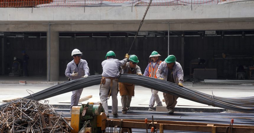 “industria-del-juicio”:-nuevo-record-de-demandas-laborales-pese-a-la-vigencia-de-la-reforma-de-milei