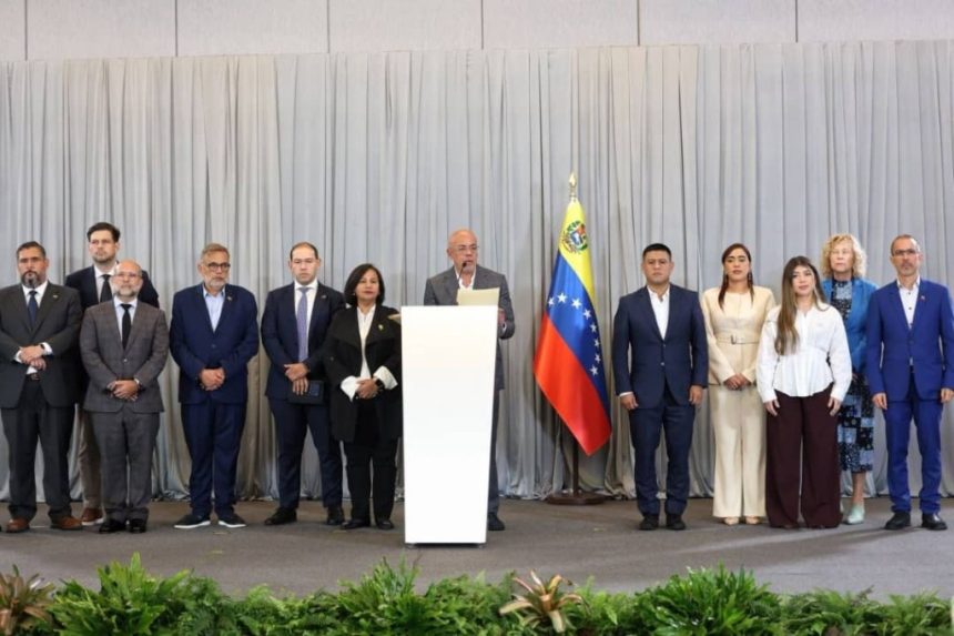 primeros-acuerdos-de-la-mesa-se-aproximan-a-la-ruta-democratica,-dicen-politologos