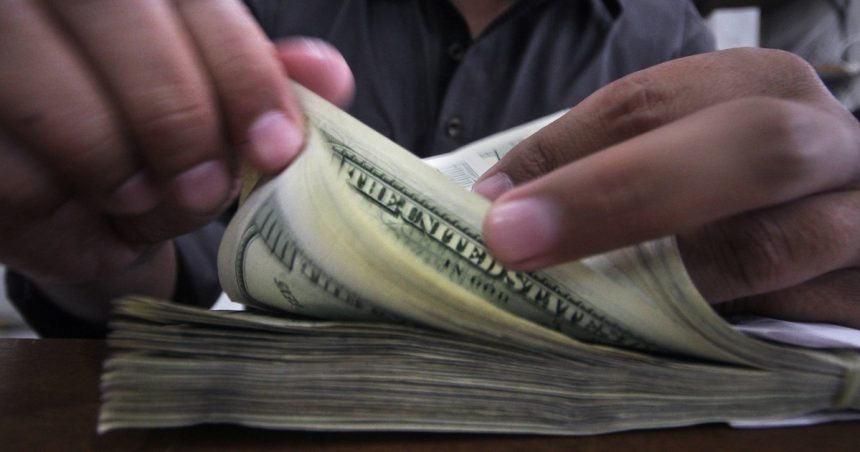 dolar-hoy:-a-cuanto-cotizan-el-oficial-y-sus-diferentes-tipos-de-cambio-este-viernes-14-de-agosto